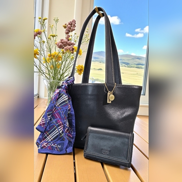 Coach Navy Vintage 1998 Bleecker Basket Tote W/matching Wallet & Coach Scarf - Picture 2 of 16